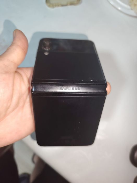 Samsung Galaxy Z Flip3 256GB