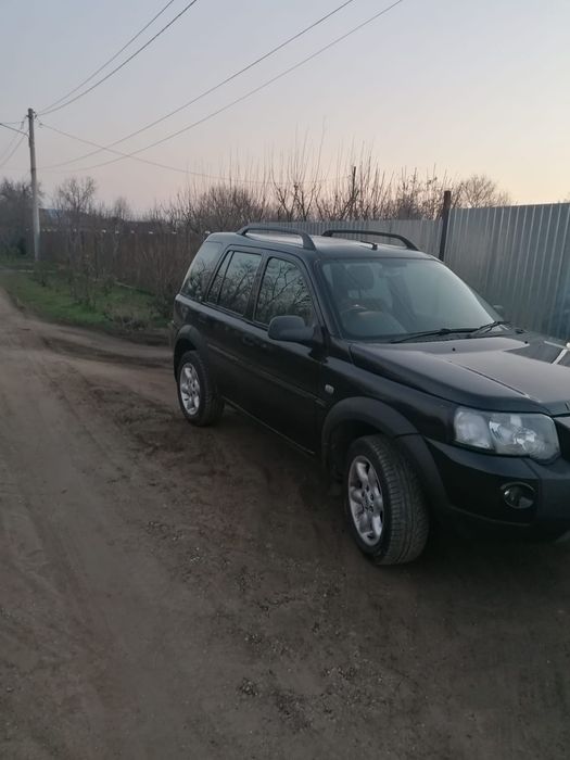 Dezmembrez land Rover freelander