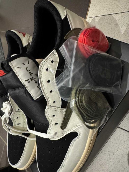 Мъжки сникърси Travis Scott Air Jordan 1 low reverse olive