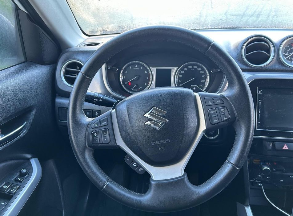 Suzuki Vitara 4x4 automată 1.6 benzină,euro6,carte service.Accept test