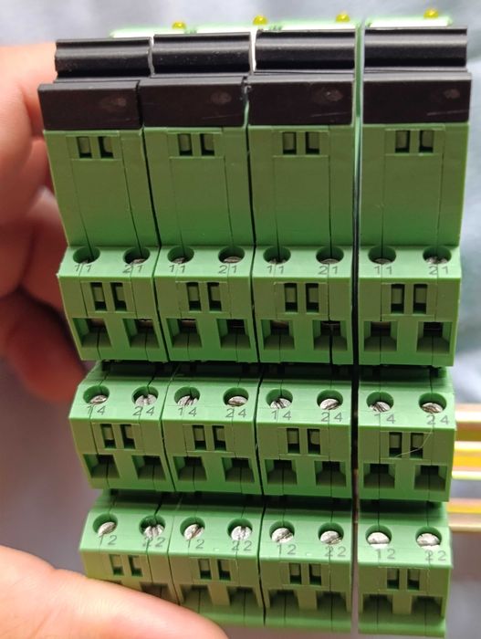 Релета с бобина на 12V