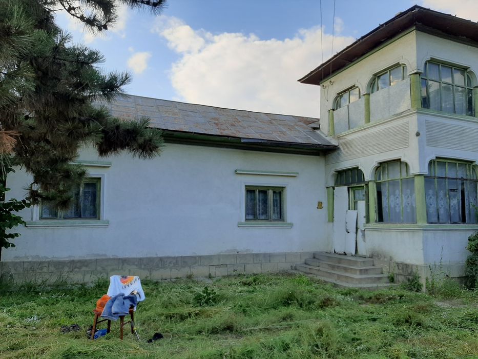 Casa sat Falfani 35 km de Pitesti