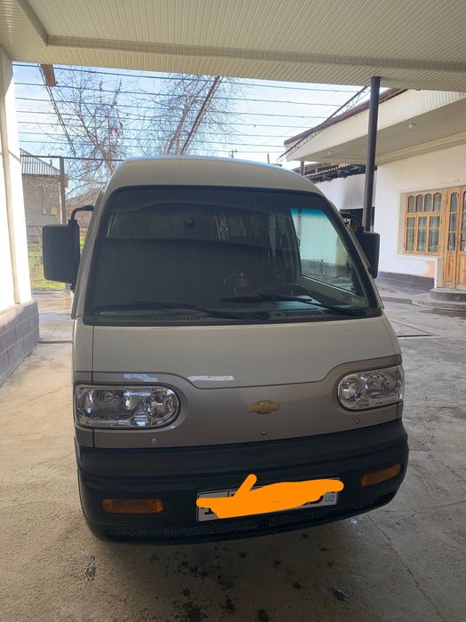 Damas srochni sotiladi