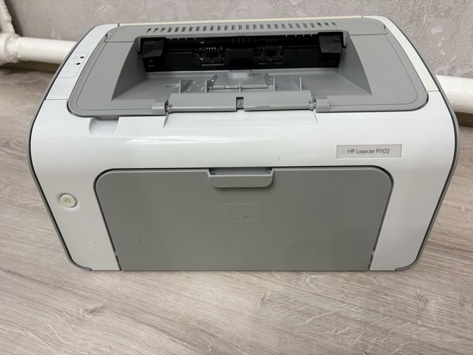 Лазерный принтер HP P1102