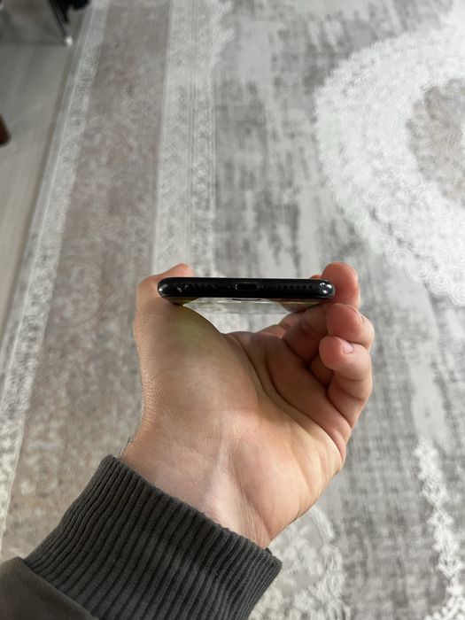 Продамм айфон se