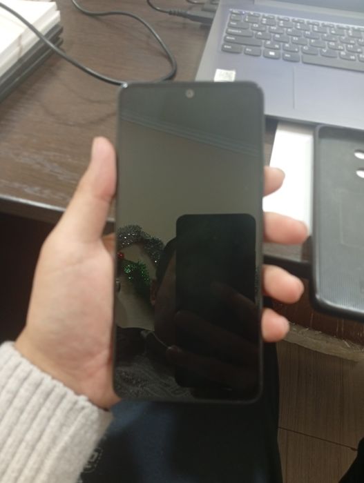 Redmi note 13 8+4/127