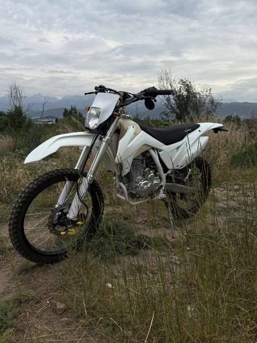 Продам мотоцикл avantis fx 250