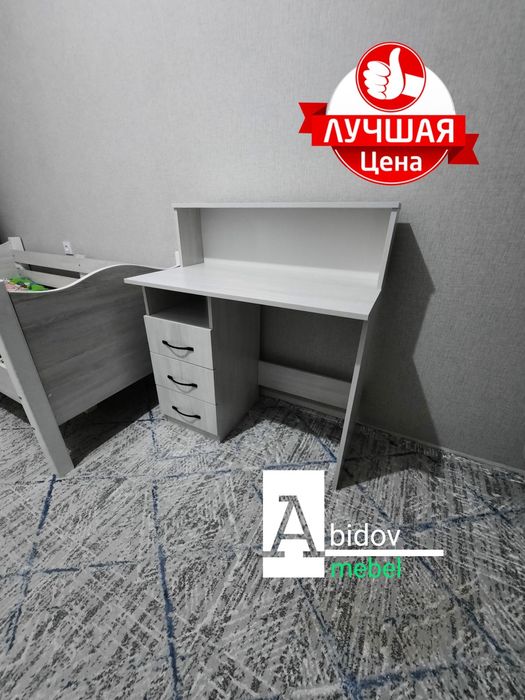 Компактный и стильный парта ( письменный стол- компьютерный стол )