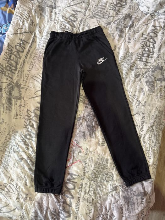 Долнище Nike-137/147см-М размер-НОВО!