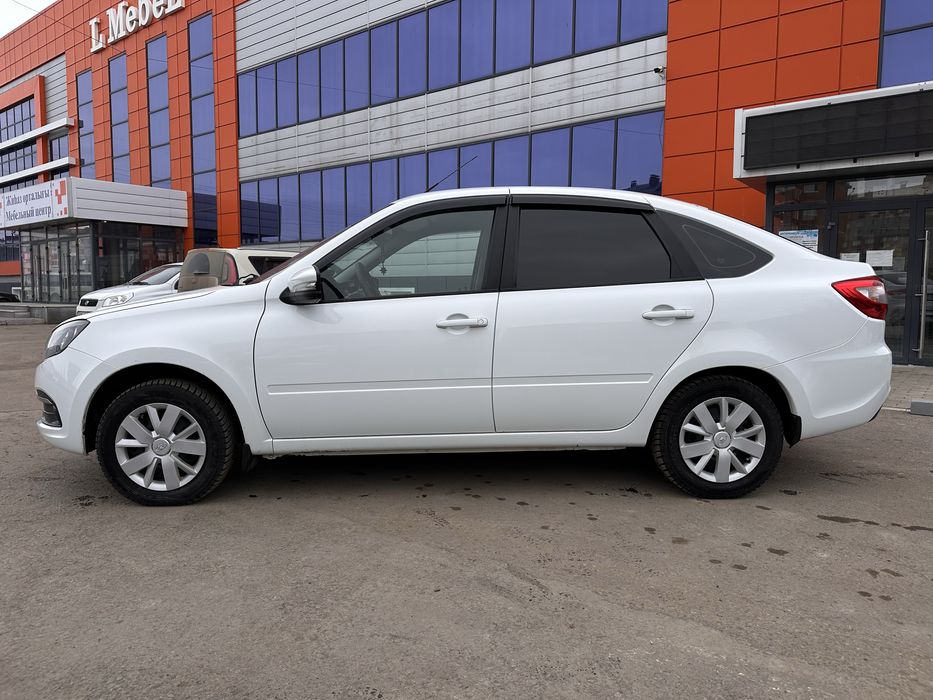 LADA granta 2023 год