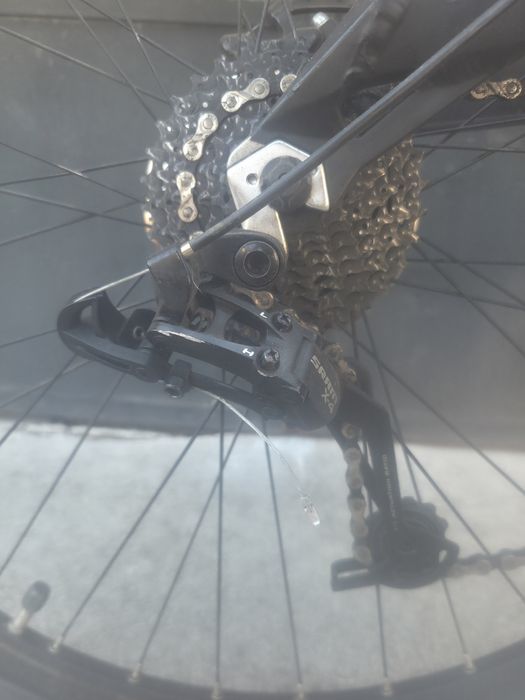 Продавам Custom Btwin тип мекица