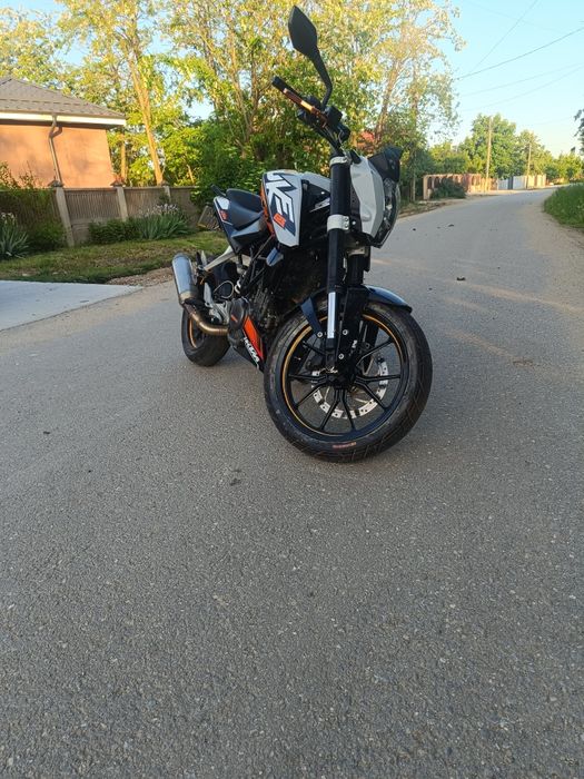 KTM Duke 125 2011 (nu yzf cbr gsxr)