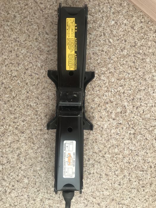 Продам домкрат TOYOTA