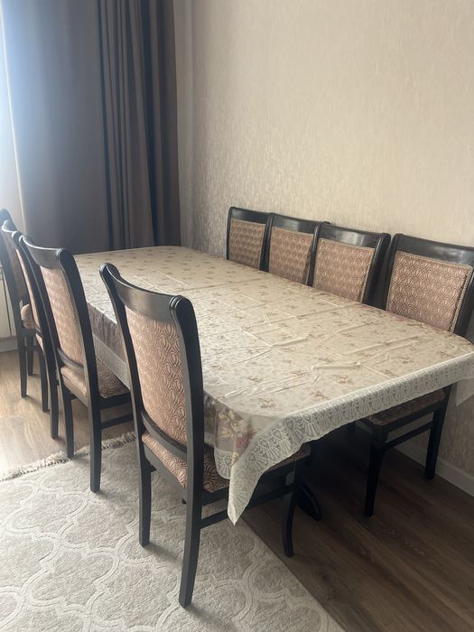 Стол для гостей