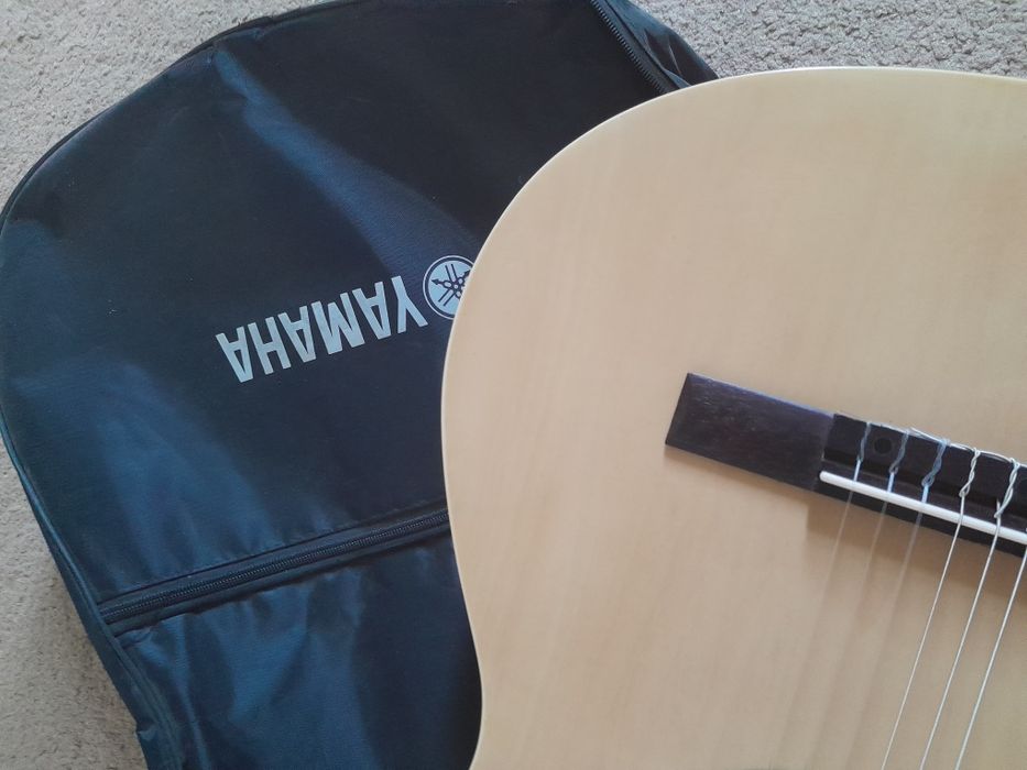 YAMAHA гитара продаётся