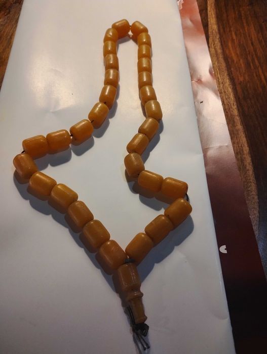 Оригинална, изключително стара кехлибарена броеница, над 120 години