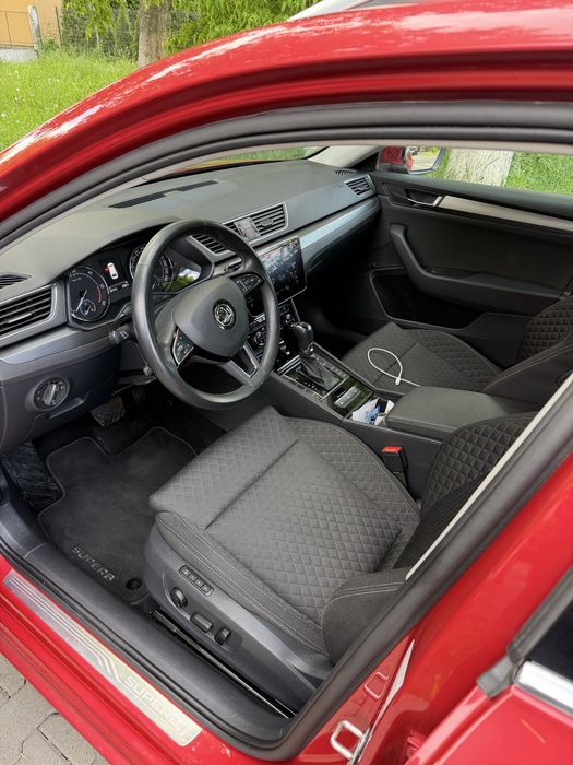 Skoda Superb Premium Edition