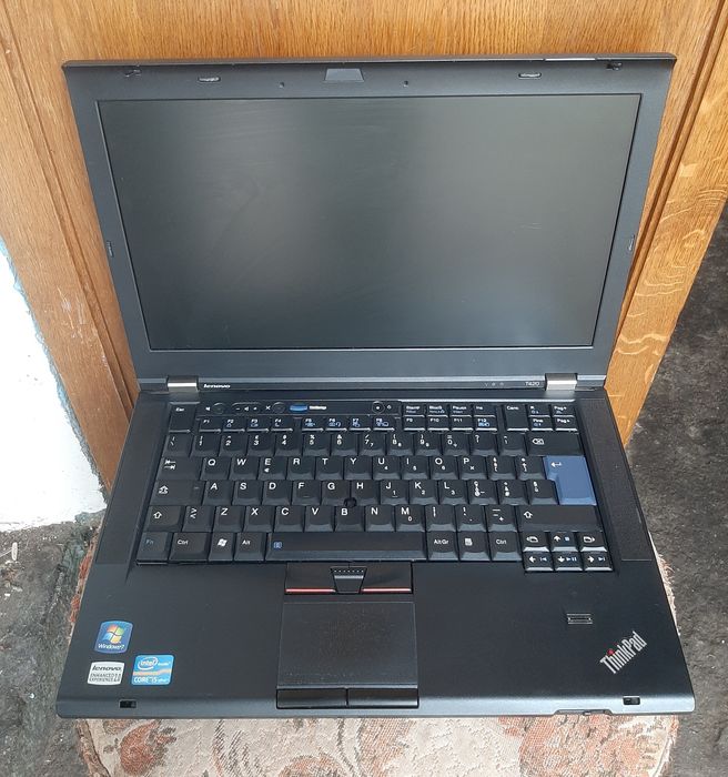 Vand Leptop Lenovo ThinkPad T420 în stare bună