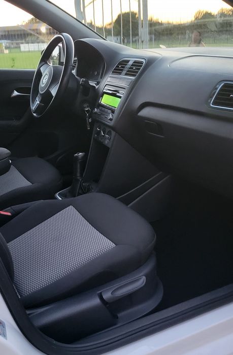 VOLKSWAGEN Polo 2012 — imagine 4