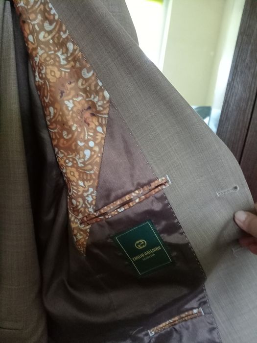 Продам брючный костюм