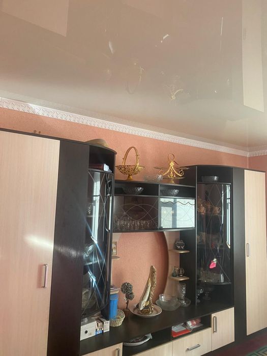 Срочно продам стенку в отличном состояний