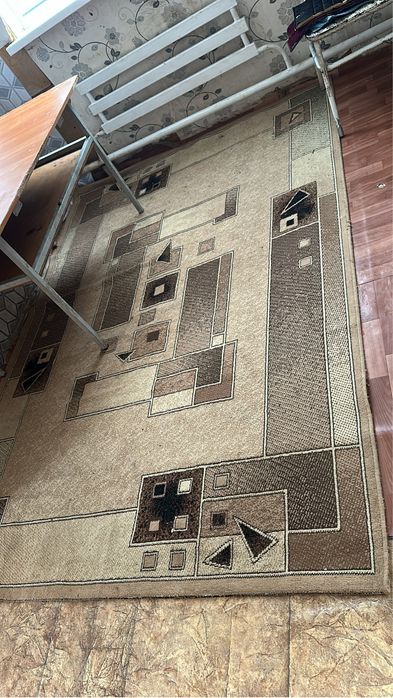 Продаются ковры в хорошем состоянии