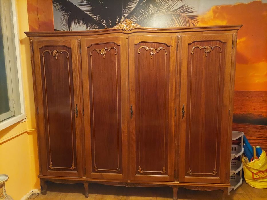 Vand mobila lemn masiv