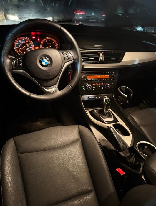 Se vinde BMW X1 anul 2015