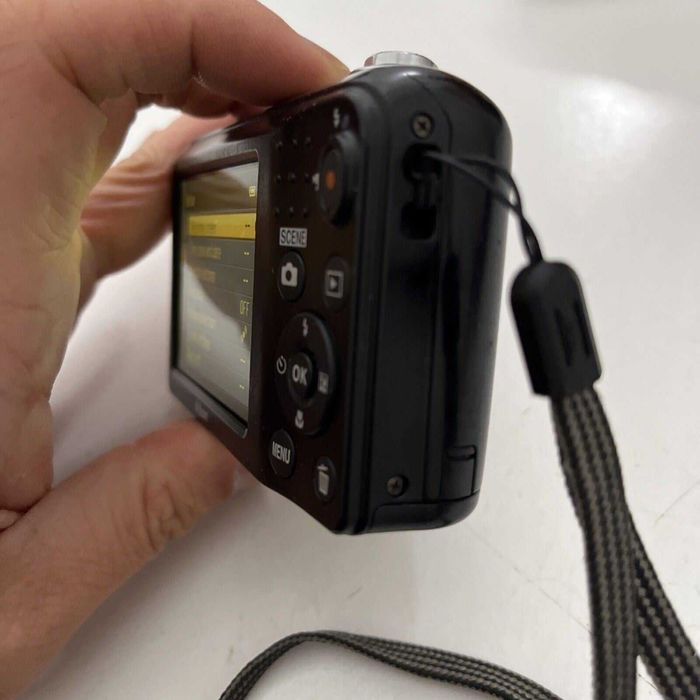 NIKON L29 camera film foto imagini deosebite vacanta drumetie inspectii ITP data pe imagini practic cu baterii AAA
