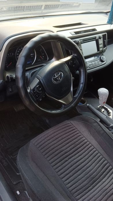 Тайота РАФ4 ,2015