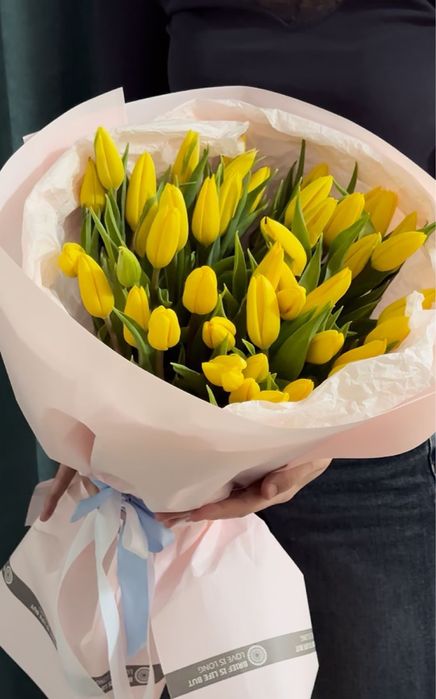 Тюльпаны на 8 марта