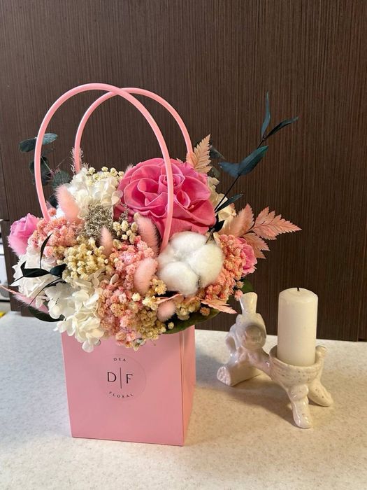 живые невянущие цветы