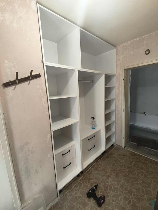 Мебели по поръчка   Дърводелски услуги