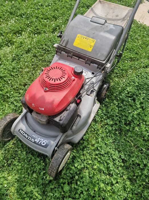 Masina de tuns iarba pe benzina HONDA GCV160 5CP cu Tractiune + COS