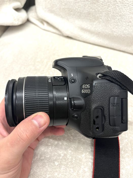 Canon 600d продам