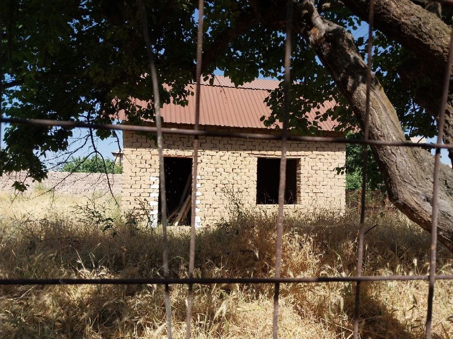 Yer sotiladi 6 sotok O‘rta chirchiqda