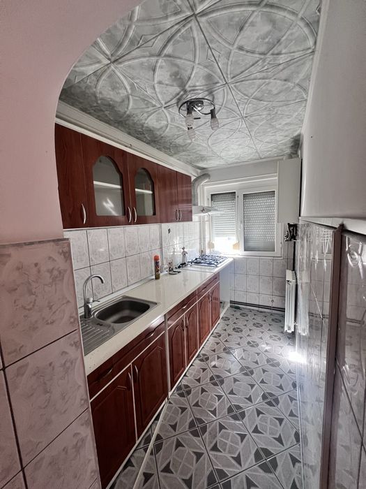 Apartament de vânzare – Micro 6, 50 mp, etaj 4/4 - View 2