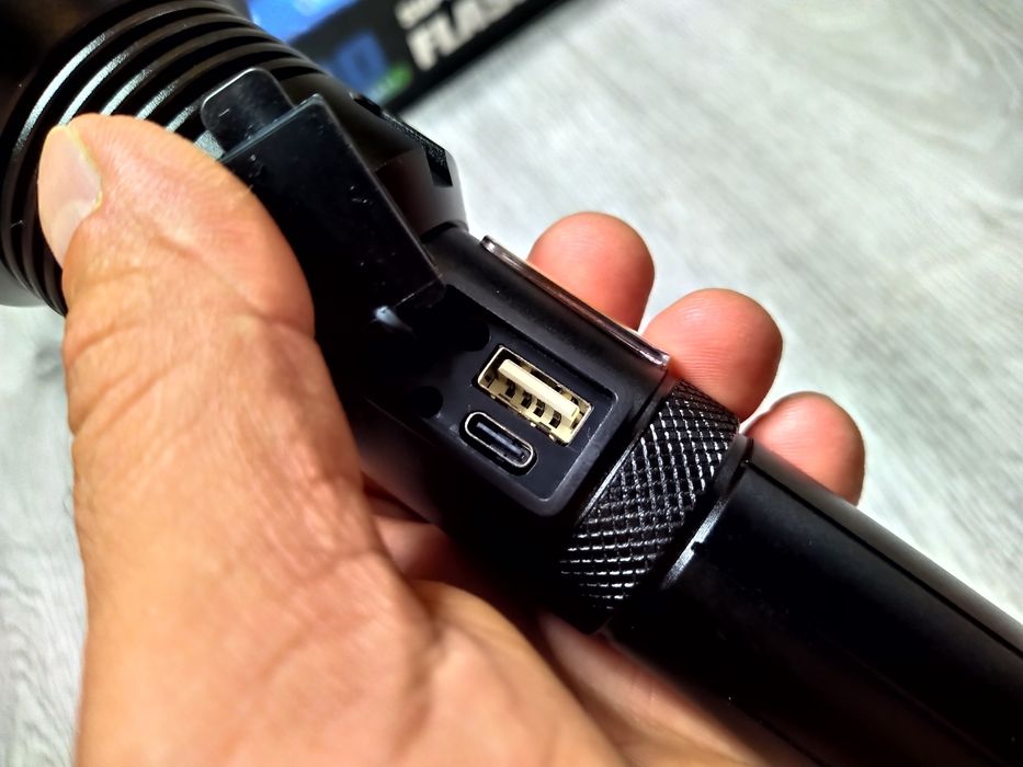 Lanterna PROFESIONALA  XHP90.3 v2 + COB,  100% metal