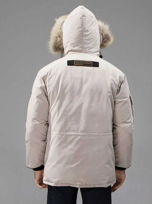 Пуховик CANADA GOOSE ESS Hooded Down Jacket
