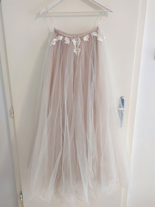 Нежна пола от тюл