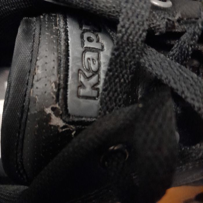 Маратонки Umbro естествена кожа  цена 70 лв. мъжки 43номер