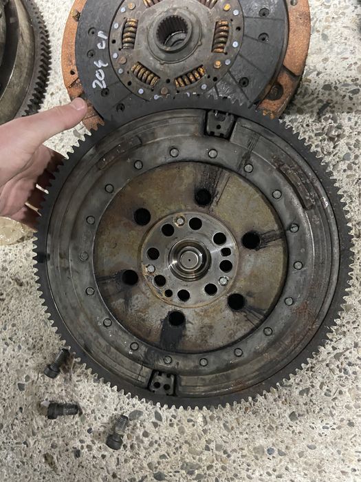 Kit ambreiaj Bmw 320d 520d 184cp N47 volanta placa disc F10 F30 E90 92