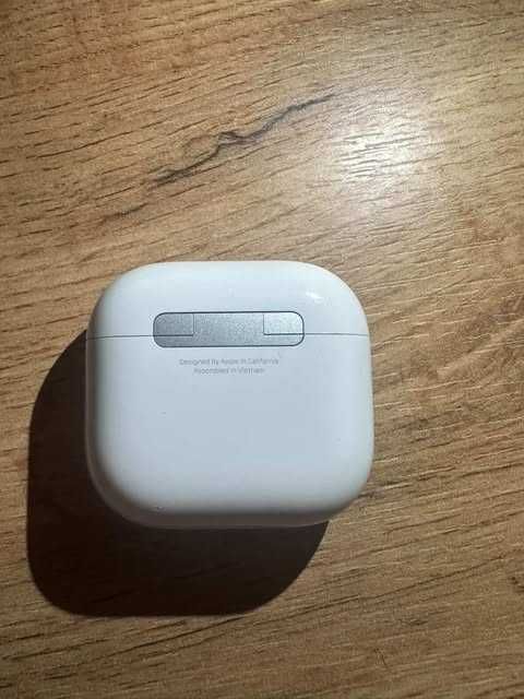 Слушалки Apple AirPods 4, Active Noise Cancellation