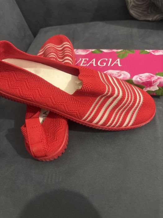 Продам новые балетки