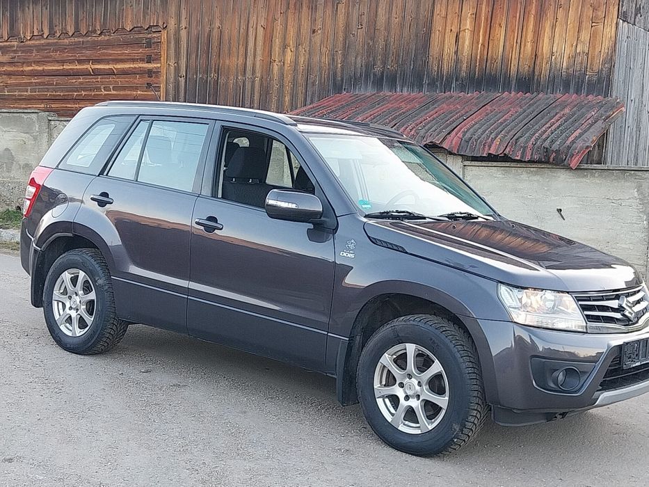 Suzuki grand vitara Diesel  1900cm Diesel  Edition Limited  .