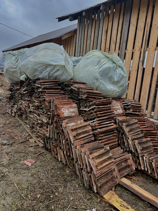 Vând țiglă veche – 1500 bucăți, stare foarte bună