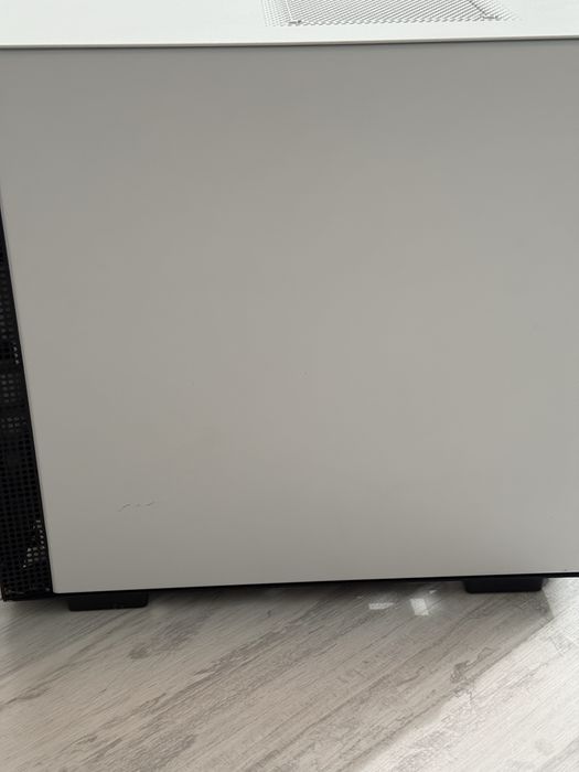NZXT H210 carcasa alba de calculator albă cu fereastră de sticlă