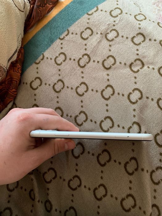 Айфон 11 торг есть