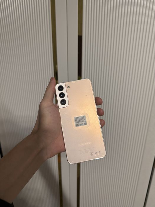 Samsung s22 plus + 128 gb сост: идеал
