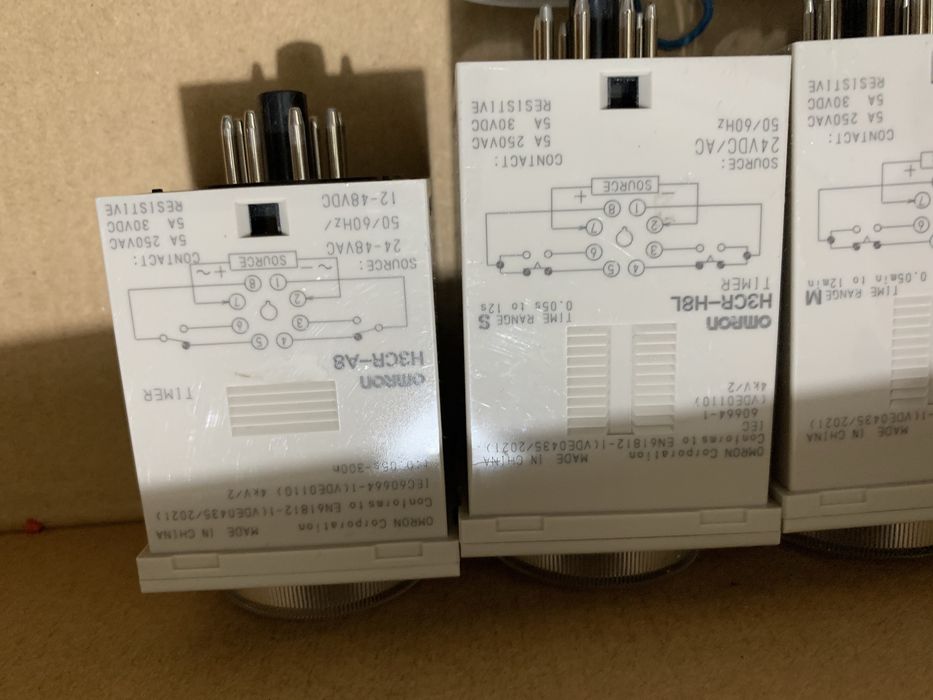 Temporizatoate- relee intarziere -socluri